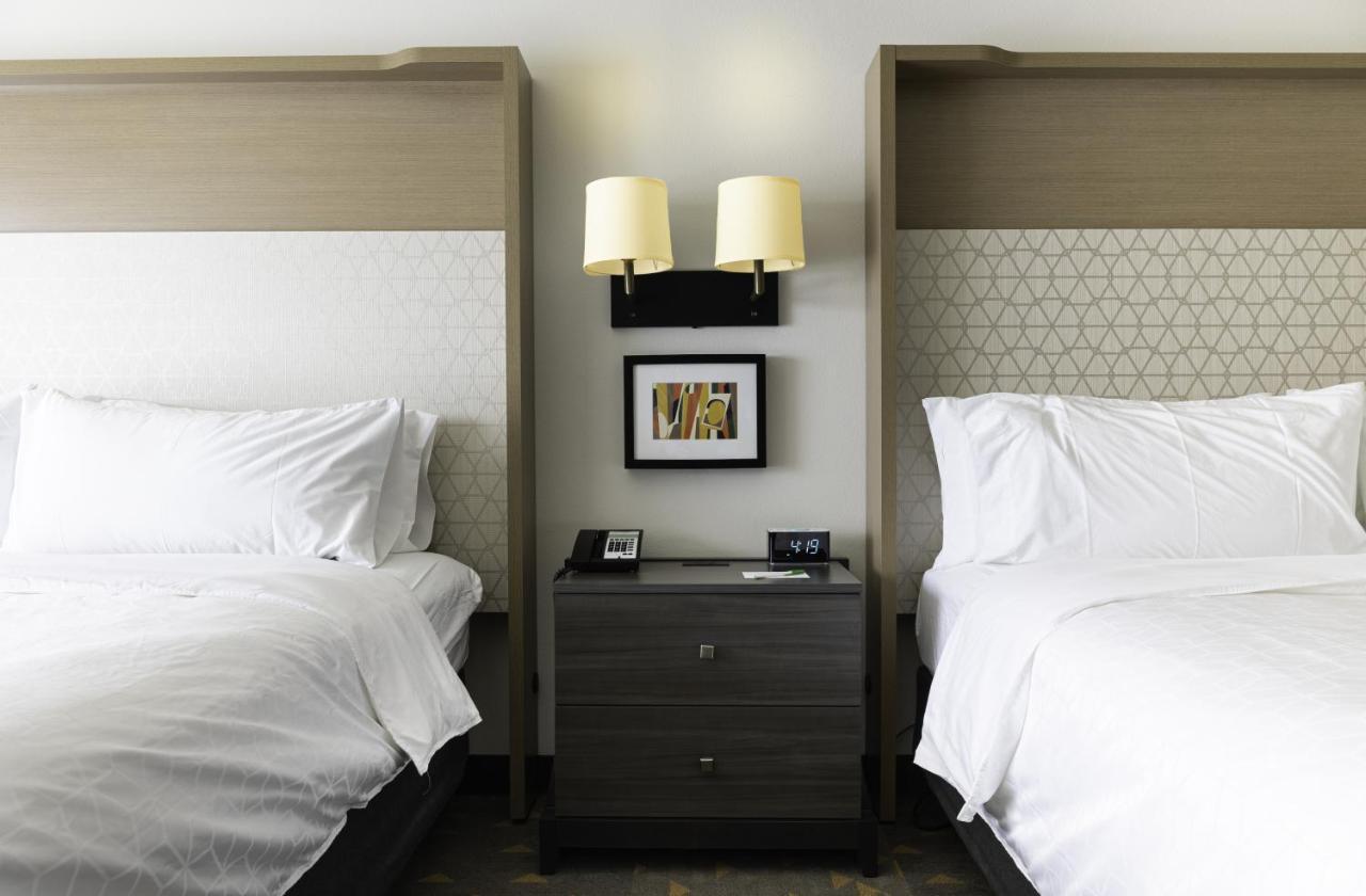 Holiday Inn Glendale - Stadium & Ent Dist By Ihg Екстер'єр фото