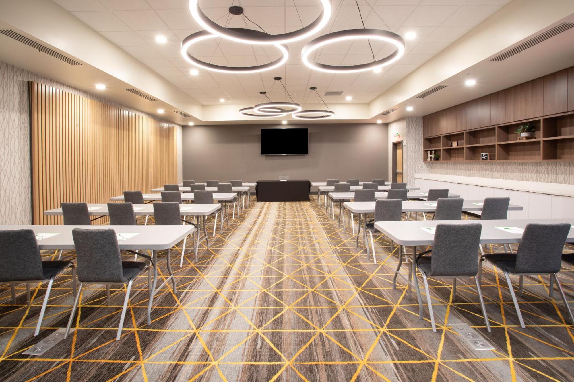 Holiday Inn Glendale - Stadium & Ent Dist By Ihg Екстер'єр фото